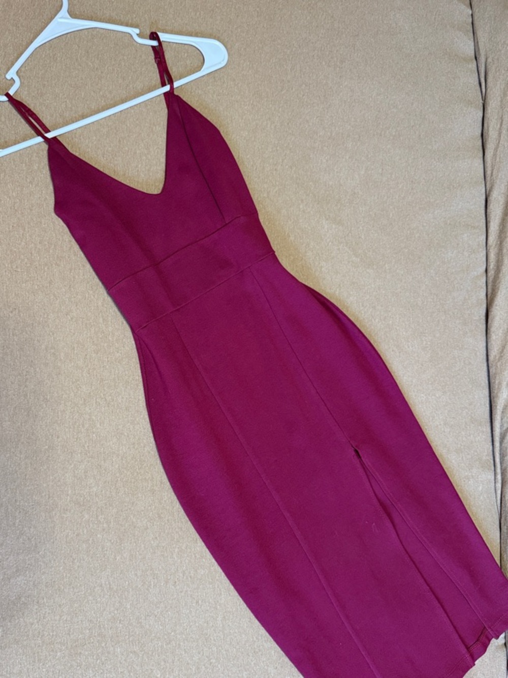 Women’s Fitted Spaghetti Strap Dress in Burgundy